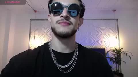 Snapshot of axel_porn_ chatting on 06-24-26, 12:59 Axel online show from 06-24-26, 12:59