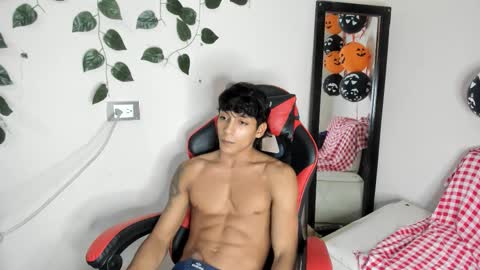 Snapshot of axel_rosse2 chatting on 10-30-25, 10:43 axel_rosse2 online show from 10-30-25, 10:43
