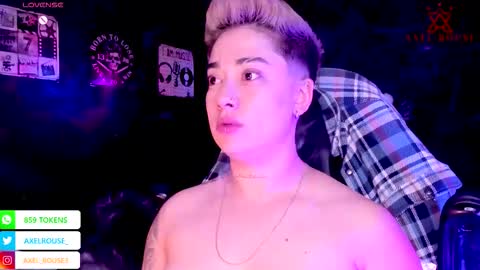 Axel Rouse online show from 10-22-25, 01:06