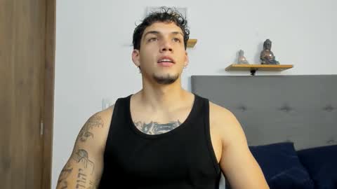 Snapshot of axel_taylor21 chatting on 10-25-25, 02:08 INDEPENDENT MODEL online show from 10-25-25, 02:08