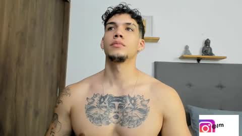 Snapshot of axel_taylor21 chatting on 12-22-25, 01:46 INDEPENDENT MODEL online show from 12-22-25, 01:46