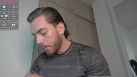 Snapshot of axelblaze_1 chatting on 06-12-26, 01:32 axelblaze_1 online show from 06-12-26, 01:32