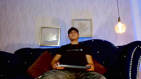 Snapshot of axelfalcon chatting on 06-09-26, 06:30 Axel online show from 06-09-26, 06:30