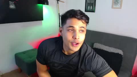 Snapshot of axell_dior chatting on 05-23-26, 02:50 axell online show from 05-23-26, 02:50