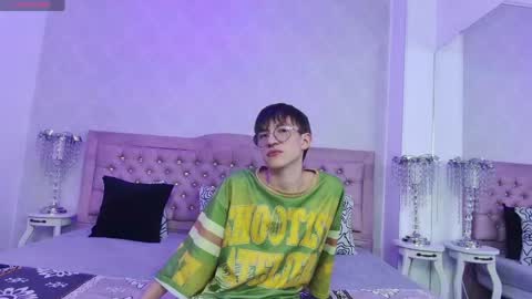 Snapshot of axell_stone chatting on 06-03-26, 07:30 axell_stone online show from 06-03-26, 07:30