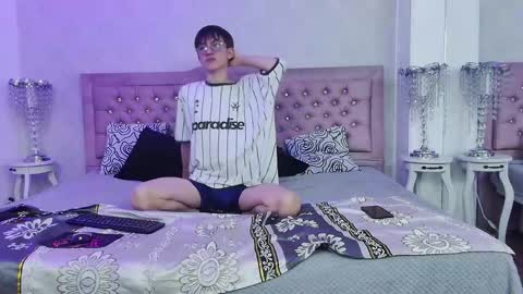 Snapshot of axell_stone chatting on 06-04-26, 08:59 axell_stone online show from 06-04-26, 08:59
