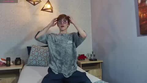 Snapshot of axell_stone chatting on 06-06-26, 07:51 axell_stone online show from 06-06-26, 07:51