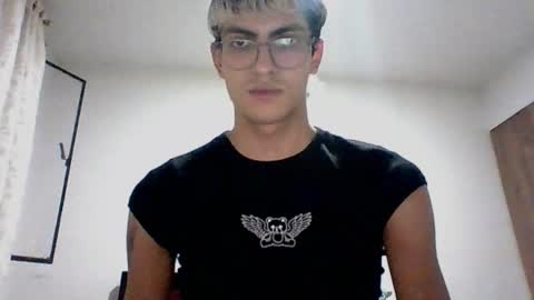 Snapshot of axellatino_ chatting on 12-02-24, 12:19 Axel  online show from 12-02-24, 12:19