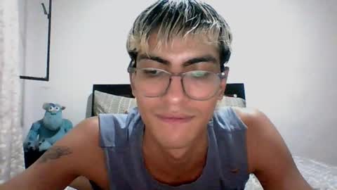 Snapshot of axellatino_ chatting on 12-05-24, 04:09 Axel  online show from 12-05-24, 04:09