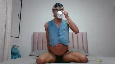 Snapshot of axellatino_ chatting on 12-13-24, 01:48 Axel  online show from 12-13-24, 01:48