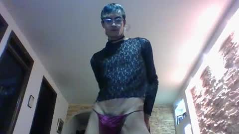 Snapshot of axellatino_ chatting on 12-18-24, 12:43 Axel  online show from 12-18-24, 12:43