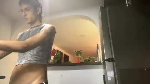 Snapshot of axellatino_ chatting on 01-11-25, 02:30 Axel  online show from 01-11-25, 02:30