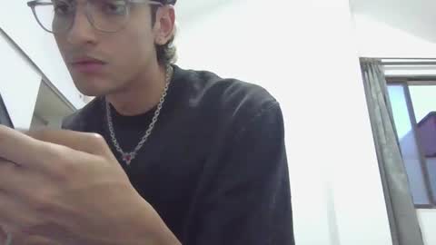 Snapshot of axellatino_ chatting on 02-02-25, 11:11 Axel  online show from 02-02-25, 11:11