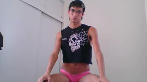 Snapshot of axellatino_ chatting on 02-11-25, 05:40 Axel  online show from 02-11-25, 05:40