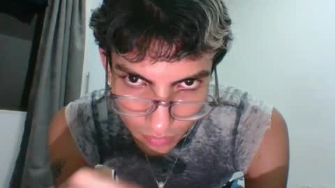 Snapshot of axellatino_ chatting on 02-14-25, 02:07 Axel  online show from 02-14-25, 02:07