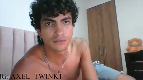 Snapshot of axellatino_ chatting on 09-25-25, 12:36 Axel  online show from 09-25-25, 12:36