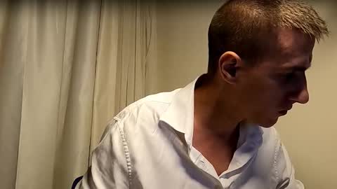 Axl online show from 09-10-25, 09:59