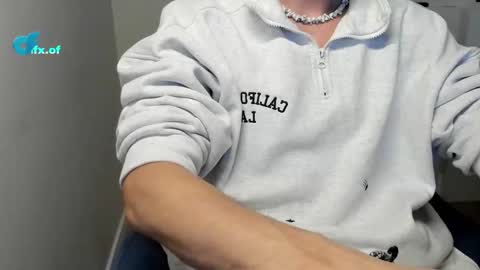 Axl online show from 11-22-25, 09:25