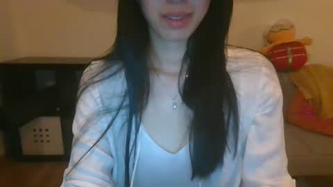 Snapshot of axuepetitt chatting on 07-27-26, 09:55 axue online show from 07-27-26, 09:55