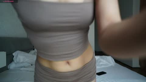 Snapshot of aya__hitakayama chatting on 04-27-26, 02:20 Aya online show from 04-27-26, 02:20