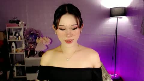 AYAHOSHILOVESYOU online show from 04-19-26, 05:29