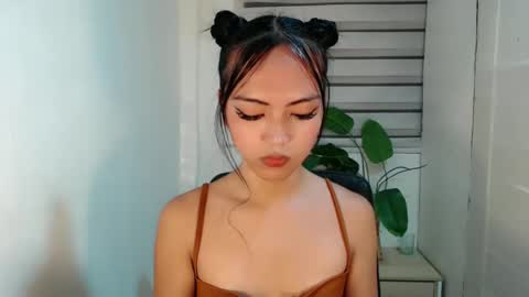 ayalvrs18 online show from 02-12-25, 05:58