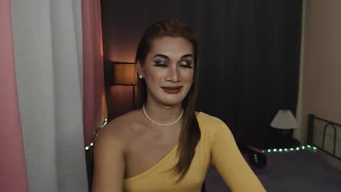 Snapshot of ayamiller chatting on 01-08-25, 02:57 aya online show from 01-08-25, 02:57