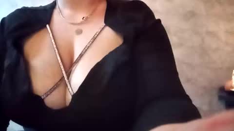 Ayanna online show from 11-30-25, 01:59