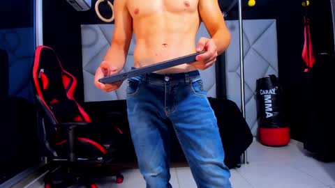 Ayden Miller online show from 02-22-25, 09:37