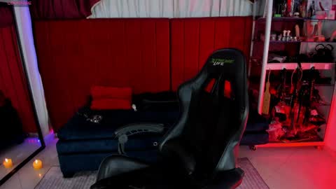 Snapshot of ayellen_bhullar chatting on 04-28-26, 06:02 danna online show from 04-28-26, 06:02
