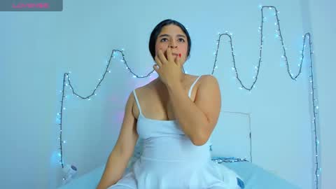 Snapshot of ayheleen_sexygirl3 chatting on 01-19-25, 10:49 Mariana online show from 01-19-25, 10:49
