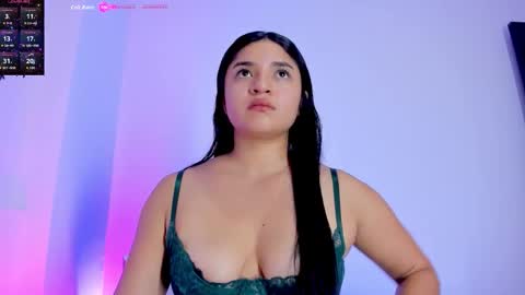 Mariana online show from 11-23-25, 04:51