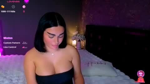  Ayla Demir  online show from 11-14-25, 11:13