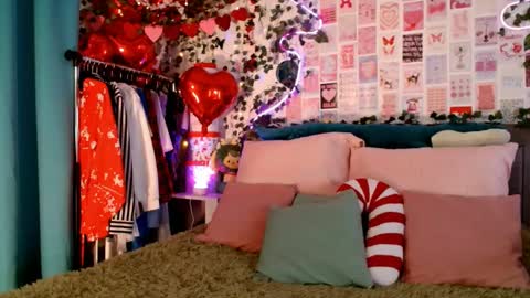 Ayla hill online show from 03-12-26, 04:18