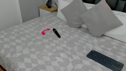 Ayla online show from 02-09-25, 01:44