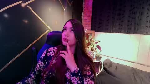 Snapshot of ayla_ny chatting on 05-13-26, 04:21 nany online show from 05-13-26, 04:21