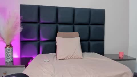 AylaStonne online show from 02-06-26, 07:17