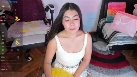Snapshot of aylenmiller_ chatting on 05-14-26, 10:49 Aylen online show from 05-14-26, 10:49
