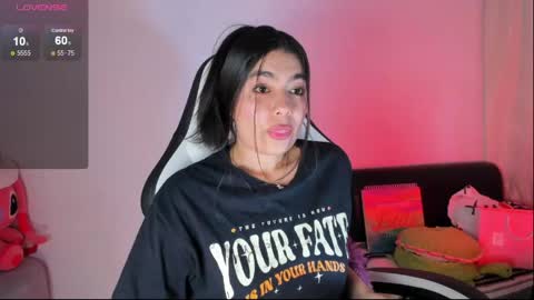Snapshot of aylenmiller_ chatting on 05-22-26, 01:24 Aylen online show from 05-22-26, 01:24