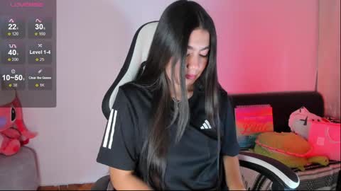 Snapshot of aylenmiller_ chatting on 05-23-26, 12:49 Aylen online show from 05-23-26, 12:49