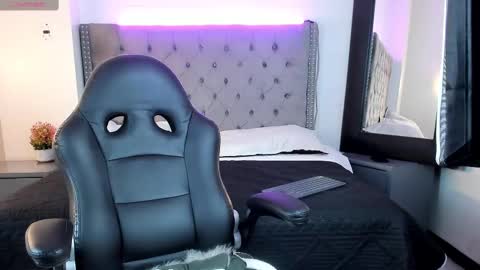 Ayliinn  online show from 02-22-25, 10:07