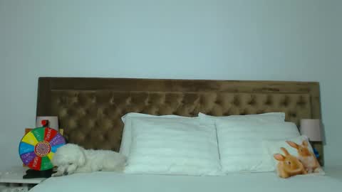 Aylin online show from 10-31-25, 03:40