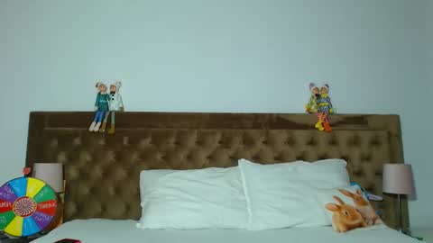 Aylin online show from 12-23-25, 05:16