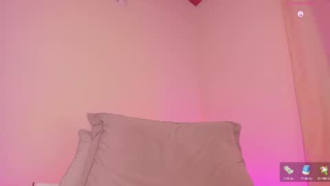 Snapshot of aylinnzambrano_ chatting on 03-04-25, 06:04 Aylin online show from 03-04-25, 06:04