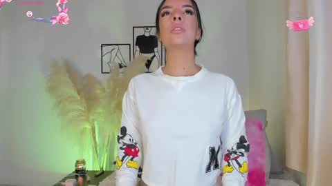 Snapshot of aylinnzambrano_ chatting on 09-17-25, 11:34 Aylin online show from 09-17-25, 11:34