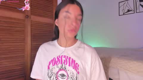 Aylin  online show from 10-26-25, 09:15