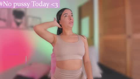 Aylin  online show from 01-11-26, 10:37