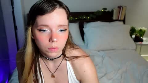 Snapshot of ayralust chatting on 01-19-25, 10:17 Ayra Lust online show from 01-19-25, 10:17