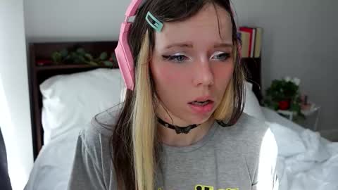 Snapshot of ayralust chatting on 03-02-25, 06:48 Ayra Lust online show from 03-02-25, 06:48