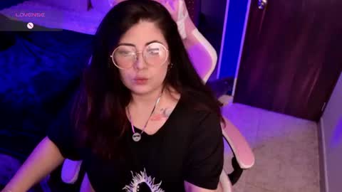 Snapshot of azamy_12 chatting on 06-26-26, 11:53 Amanda online show from 06-26-26, 11:53